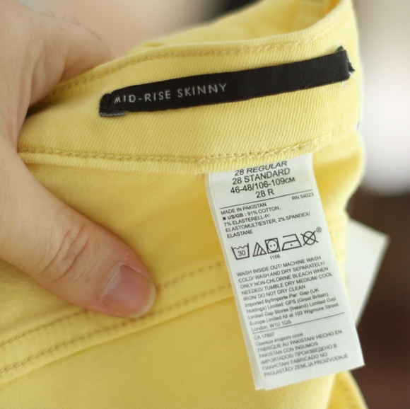BANANA REPUBLIC Yellow Mid Rise Skinny Jeans - Picture 2 of 6
